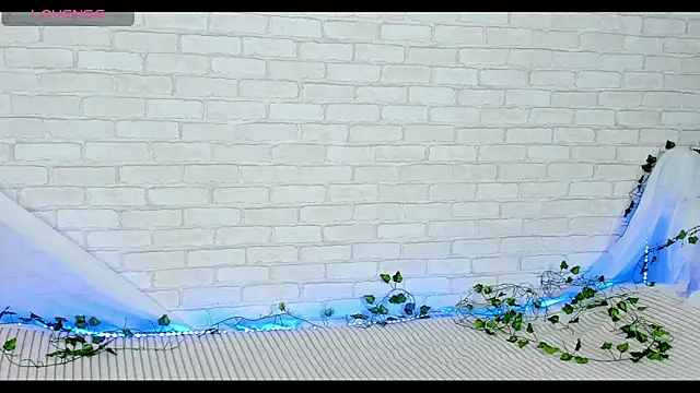 LinaKenny online show from April 2026 02:08:02 PM