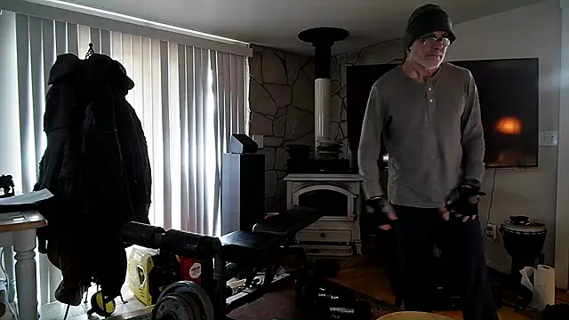 Snapshot of MoonDancer chatting on February 2025 06:24:01 PM MoonDancer online show from February 2025 06:24:01 PM