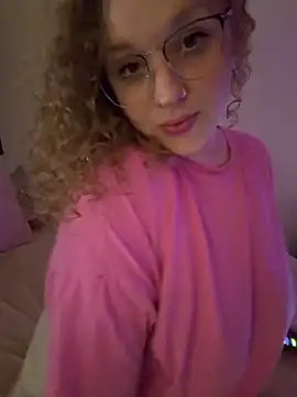 EmmieRae online show from February 2026 02:01:02 AM