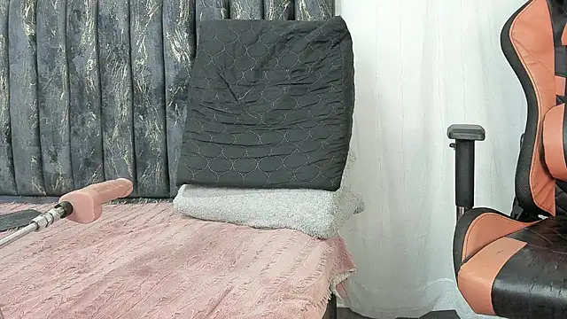 Valentinne z online show from January 2025 07:02:02 PM