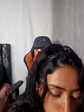 Valentinne z online show from January 2025 05:30:02 AM