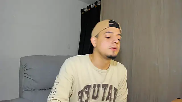 alejandro calderon1 online show from March 2025 05:11:01 AM