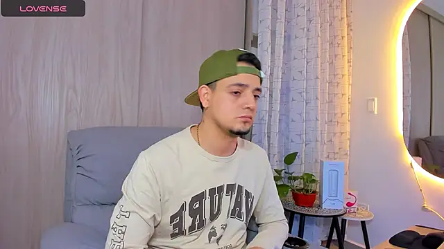 alejandro calderon1 online show from September 2025 02:13:02 AM