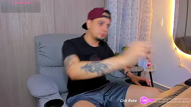 alejandro calderon1 online show from October 2025 02:55:01 AM