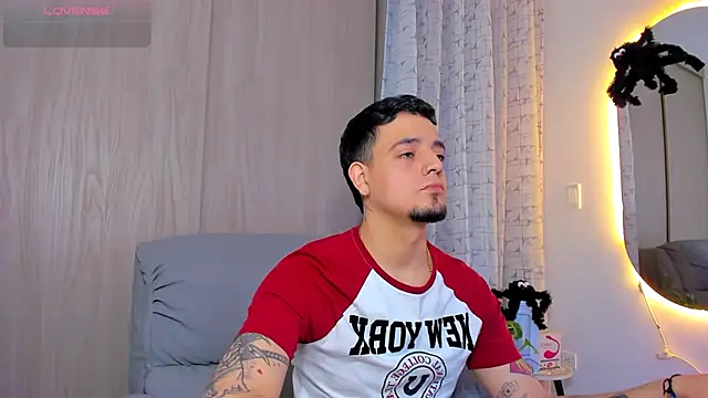 alejandro calderon1 online show from October 2025 01:50:02 AM