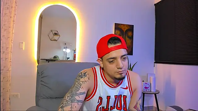 alejandro calderon1 online show from February 2026 04:02:01 AM