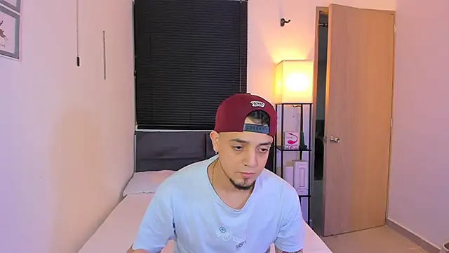 alejandro calderon1 online show from April 2026 04:53:01 AM