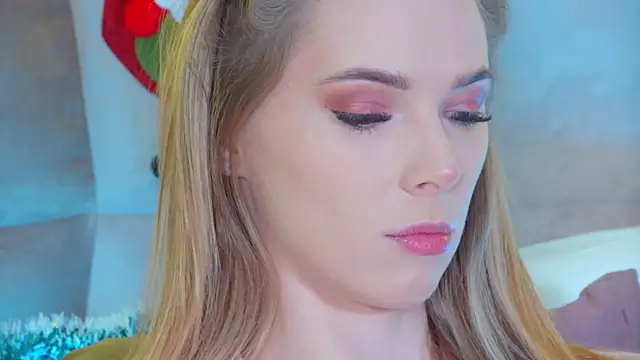 GentleRossi online show from November 2025 03:22:01 PM