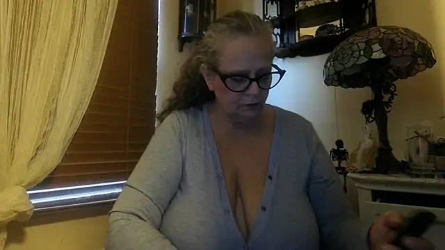 DestineeLoverGirl online show from October 2025 01:01:02 PM