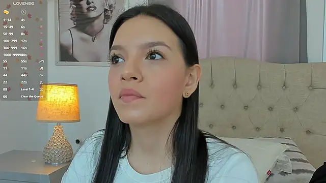 Snapshot of Beautyari_ chatting on November 2025 12:27:02 PM Beautyari online show from November 2025 12:27:02 PM