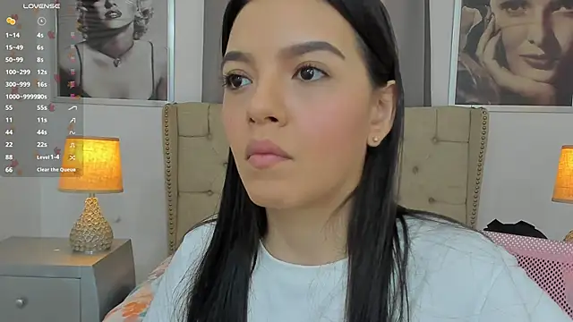 Snapshot of Beautyari_ chatting on November 2025 12:19:02 PM Beautyari online show from November 2025 12:19:02 PM