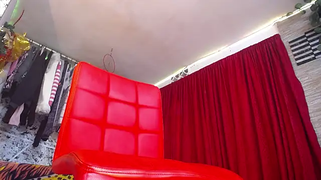 Snapshot of hornytsblonde chatting on December 2025 02:46:02 PM hornytsblonde online show from December 2025 02:46:02 PM