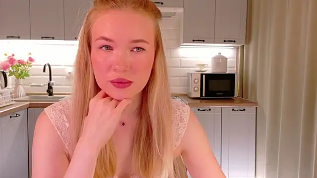 Veronika Mitchel online show from April 2026 04:49:01 PM