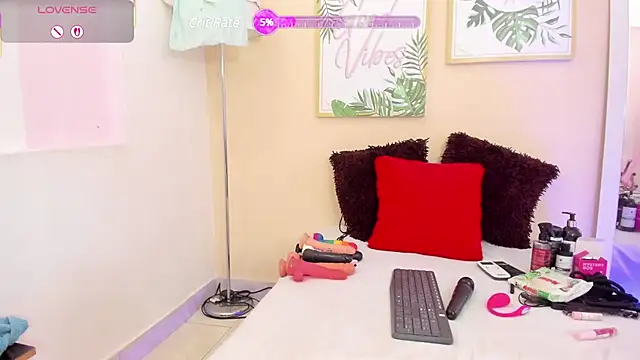 Snapshot of pameela_brown chatting on March 2025 05:17:02 AM pameela brown online show from March 2025 05:17:02 AM