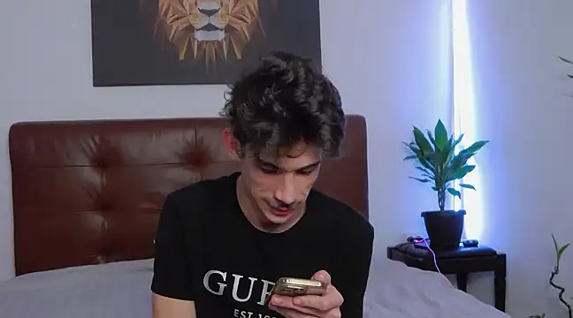 Snapshot of DanielCrush1 chatting on January 2025 04:24:01 PM DanielCrush1 online show from January 2025 04:24:01 PM