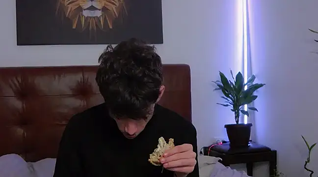 Snapshot of DanielCrush1 chatting on February 2025 12:37:02 AM DanielCrush1 online show from February 2025 12:37:02 AM