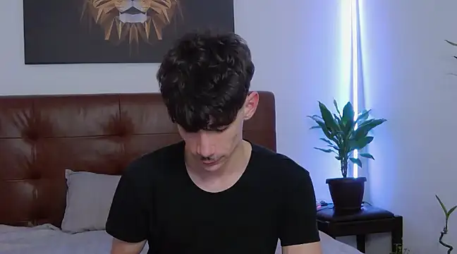 Snapshot of DanielCrush1 chatting on February 2025 09:09:02 AM DanielCrush1 online show from February 2025 09:09:02 AM