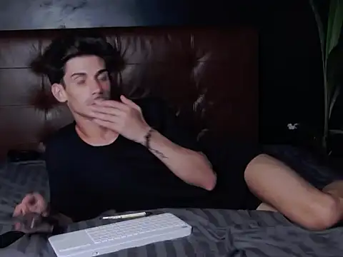 Snapshot of DanielCrush1 chatting on September 2025 10:16:01 AM DanielCrush1 online show from September 2025 10:16:01 AM