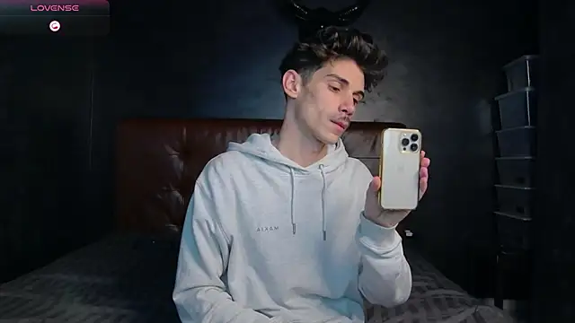 DanielCrush1 online show from January 2026 02:10:01 PM