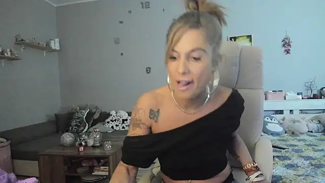 Orchideaxx online show from February 2025 06:19:01 PM