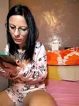 Snapshot of BoccadiFata chatting on December 2024 04:44:02 PM BoccadiFata online show from December 2024 04:44:02 PM