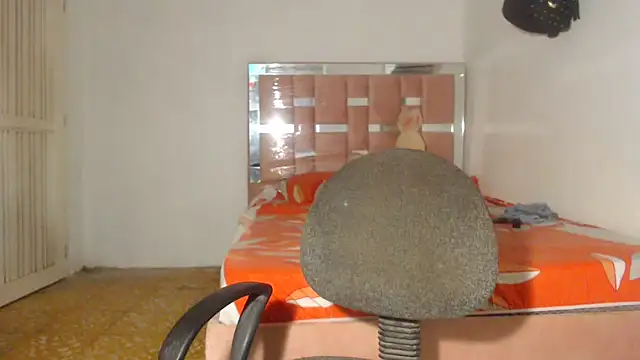 Snapshot of Kristal_Cox1 chatting on February 2025 11:21:01 AM Kristal Cox1 online show from February 2025 11:21:01 AM