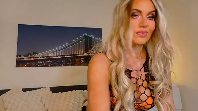 Tinkerbell822 online show from October 2025 08:29:01 AM