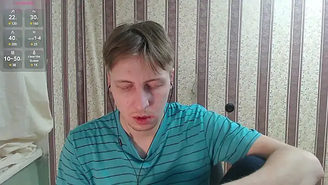 Snapshot of darienlarge chatting on March 2025 06:07:01 PM darienlarge online show from March 2025 06:07:01 PM