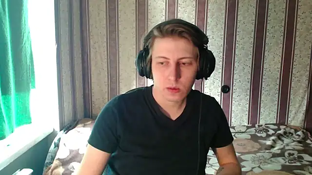 Snapshot of darienlarge chatting on October 2025 07:29:01 AM darienlarge online show from October 2025 07:29:01 AM