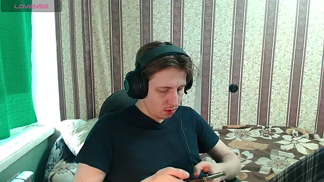 Snapshot of darienlarge chatting on November 2025 10:04:02 AM darienlarge online show from November 2025 10:04:02 AM