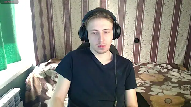 Snapshot of darienlarge chatting on November 2025 08:58:01 AM darienlarge online show from November 2025 08:58:01 AM