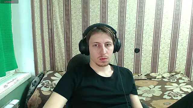 Snapshot of darienlarge chatting on December 2025 09:36:02 AM darienlarge online show from December 2025 09:36:02 AM