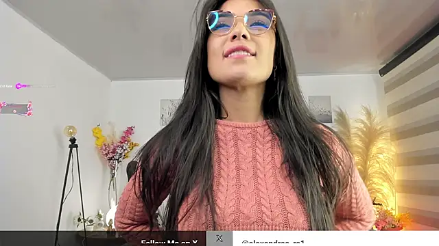 Snapshot of Alexandra_ra chatting on January 2025 11:24:01 PM Alexandra ra online show from January 2025 11:24:01 PM
