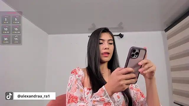 Snapshot of Alexandra_ra chatting on March 2025 11:43:01 PM Alexandra ra online show from March 2025 11:43:01 PM