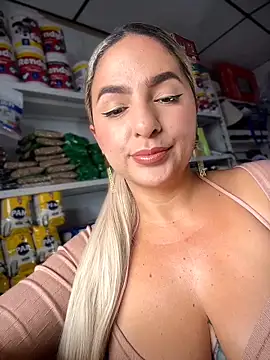 sammyqueenx21 online show from February 2026 04:03:02 PM