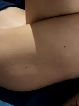 Juna8584 online show from November 2025 02:35:01 AM