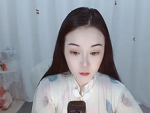 Snapshot of Angel-C chatting on December 2025 01:35:01 AM Angel-C online show from December 2025 01:35:01 AM