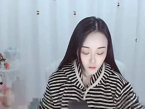 Snapshot of Angel-C chatting on January 2026 01:52:02 AM Angel-C online show from January 2026 01:52:02 AM