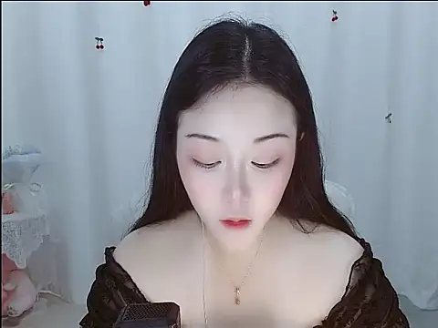 Snapshot of Angel-C chatting on February 2026 01:33:01 AM Angel-C online show from February 2026 01:33:01 AM