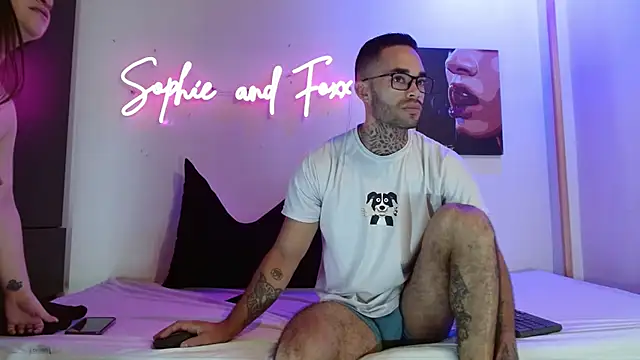 SophieFoxx17 online show from July 2026 12:00:01 PM