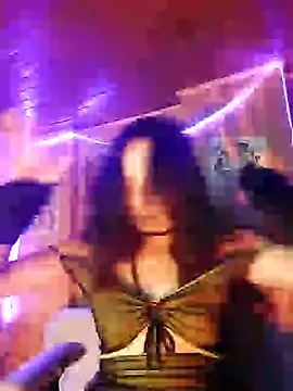 Snapshot of _Laary chatting on December 2024 12:27:01 AM  Laary online show from December 2024 12:27:01 AM