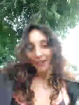 Snapshot of _Laary chatting on January 2025 08:25:02 PM  Laary online show from January 2025 08:25:02 PM