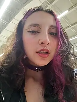 Snapshot of _Laary chatting on October 2025 09:59:02 PM  Laary online show from October 2025 09:59:02 PM