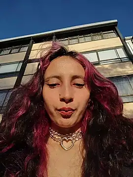  Laary online show from March 2026 10:36:01 PM