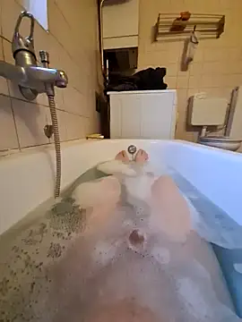 Snapshot of toeloverlive chatting on December 2024 08:09:02 AM toeloverlive online show from December 2024 08:09:02 AM