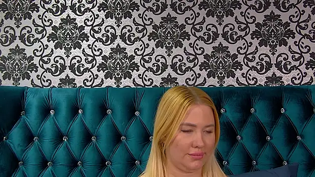 Snapshot of LunaHouston chatting on February 2026 04:07:01 AM LunaHouston online show from February 2026 04:07:01 AM