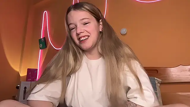 -veranito- online show from October 2025 03:05:01 AM