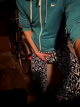 PassiveStute25 online show from April 2026 08:59:02 PM