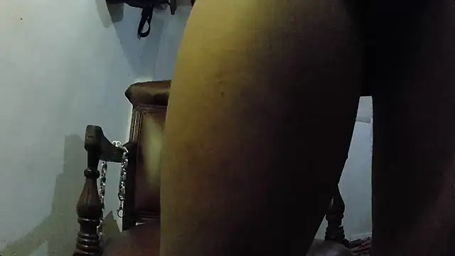 crazylatinguyy online show from November 2025 01:28:02 PM