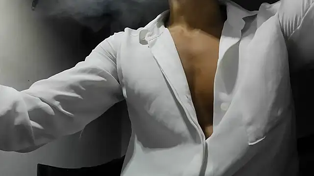 crazylatinguyy online show from November 2025 08:17:01 AM